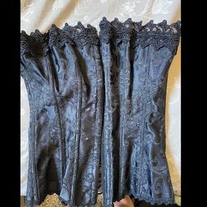 Fredericks of Hollywood black corset size 32